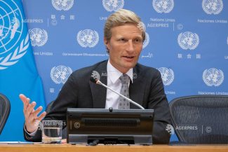 ONU afirmă că ar putea hrăni încă un milion de copii în Afganistan dacă nu ar exista războaiele regionale