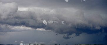 Informare meteo: Vijelii și averse torențiale în nord-vestul, nordul, estul și local centrul și sud-estul țării, până joi seara