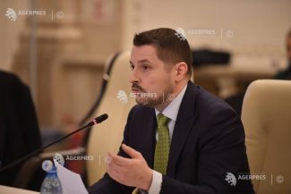 Arad: O nouă groapă de gunoi ilegală e în atenția autorităților; sute de tone de deșeuri pe câteva hectare