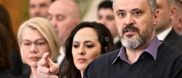Ghinea (USR): Eu, personal, mi-aș tăia mâna decât să votez un premier Predoiu