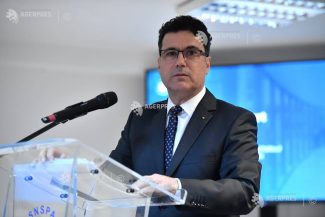 Rectorul SNSPA îndeamnă partidele să revină la masa negocierilor