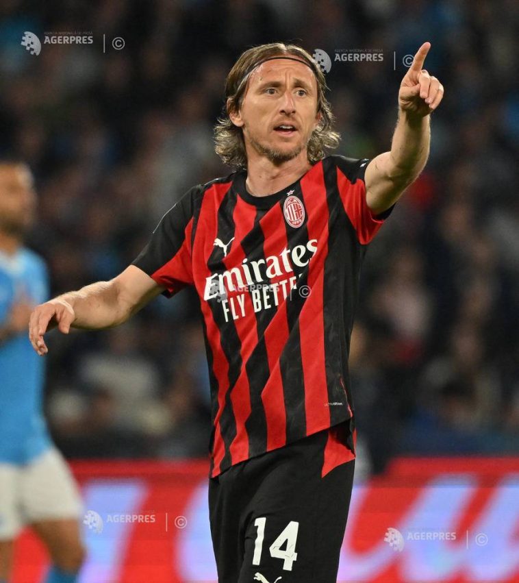 Fotbal: Luka Modric a revenit la centrul de antrenament al lui AC Milan (presă)
