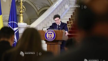 Iordănescu și fotbaliștii care au câștigat Cupa Campionilor Europeni acum 40 de ani – decorați de președintele Nicușor Dan