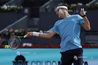 Tenis: ‘Este o nebunie să joci pe asemenea căldură’, a deplâns Mensik după victoria din turul 2 la Roland Garros