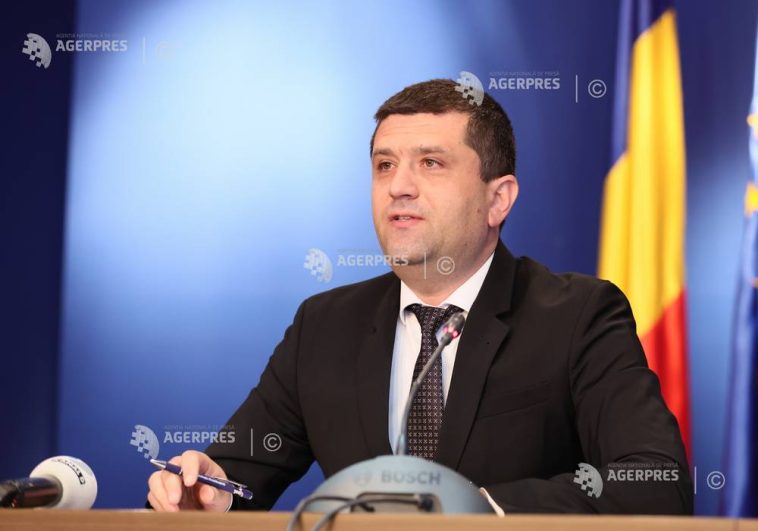 VIDEO Miruță: Am găsit în curtea Ministerului Transporturilor 21 de trenuri noi-nouțe,care zac de luni bune spre a fi decolorate de soare