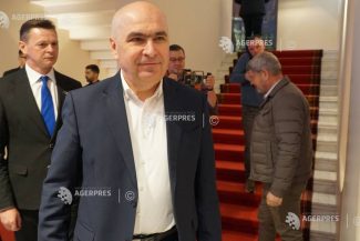 Bolojan: Dacă moțiunea nu trece, Guvernul funcționează în condiții normale; va fi nevoie de consultări