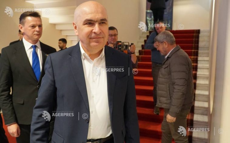 Bolojan: Dacă moțiunea nu trece, Guvernul funcționează în condiții normale; va fi nevoie de consultări