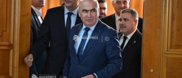 Parlament – moțiune de cenzură/ Bolojan, huiduit înainte de dezbaterile la moțiune