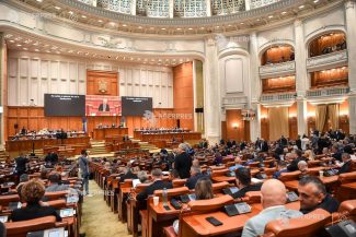 Parlament – moțiune de cenzură/Fifor: Programul SAFE – transformat într-un nou rateu marca Bolojan