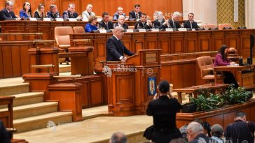 Parlament – moțiune de cenzură/ Bolojan: Măsurile de austeritate au fost luate împreună; nu există o corecție de deficit fără efort