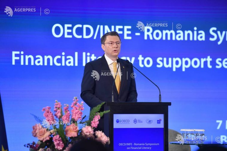 Marinescu (BNR): Educația financiară are un impact direct asupra calității politicilor publice