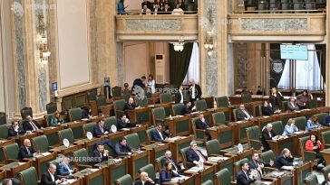 Senat: Declarație ANAF privind finanțările, obligatorie pentru ONG-uri