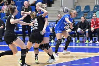 Handbal feminin: Estavana Polman și Darly Zoqbi De Paula, la ultimul meci din carieră