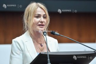 #AnulNadia/Nadia Comăneci, decorată cu Ordinul Național ‘Steaua României’; CSM Onești – Ordinul Meritul Sportiv Clasa I