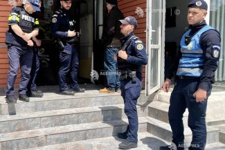Dronă căzută la Galați/ Locatarii blocului lovit se pot întoarce acasă; structura imobilului nu a fost afectată