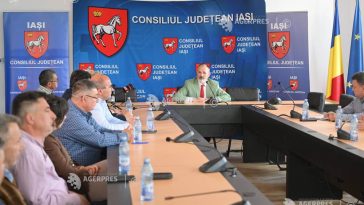 Iași: Consiliul Județean a achiziționat încă 26 de microbuze electrice pentru elevi cu finanțare PNRR