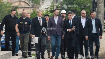 Nicușor Dan, la Galați după explozia provocată de o dronă; a vizitat răniții și blocul afectat (FOTO/VIDEO)