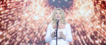 VIDEO Nadia Comăneci – decorată cu Ordinul Național Steaua României în grad de Mare Cruce
