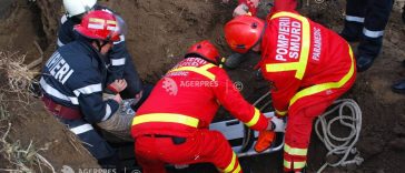 Bacău: Bărbat în stare de inconștiență după ce un mal de pământ s-a prăbușit peste el în orașul Dărmănești
