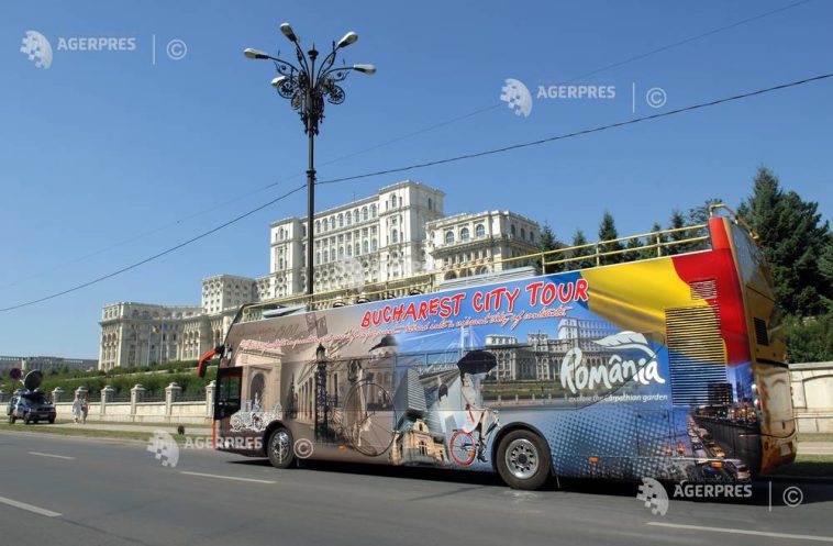 Primăria Capitalei: Autobuzele turistice ‘Bucharest City Tour’ revin pe traseu de vineri