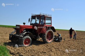 Camera Deputaților/Utilizarea sistemului RO e-Factura nu este obligatorie pentru agricultorii persoane fizice