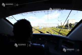 Trafic feroviar restricționat temporar pe un fir de circulație între stațiile Buftea și Chitila
