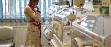 USR: Femeile însărcinate să aibă dreptul la însoțitor în maternitate pe durata nașterii (proiect)