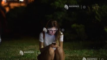 Tinerii europeni apelează la chatboturi bazate pe AI pentru a găsi sprijin emoțional, potrivit unui sondaj