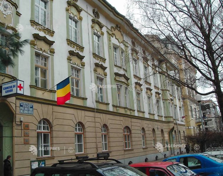 Sibiu: Băiețelul găsit după două zile în pădure a fost externat; toate analizele au fost normale