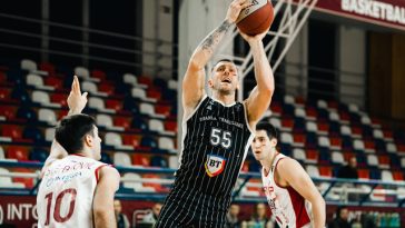 Baschet masculin: Campioana U BT Cluj, debut cu victorie în semifinala Ligii Naţionale, cu SCMU Craiova