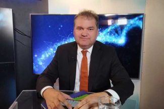 Ministrul interimar al Sănătăţii nu se aşteaptă la plecări din sistem în urma implementării noii legi a salarizării unitare a bugetarilor
