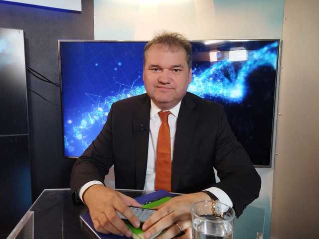 Ministrul interimar al Sănătăţii nu se aşteaptă la plecări din sistem în urma implementării noii legi a salarizării unitare a bugetarilor