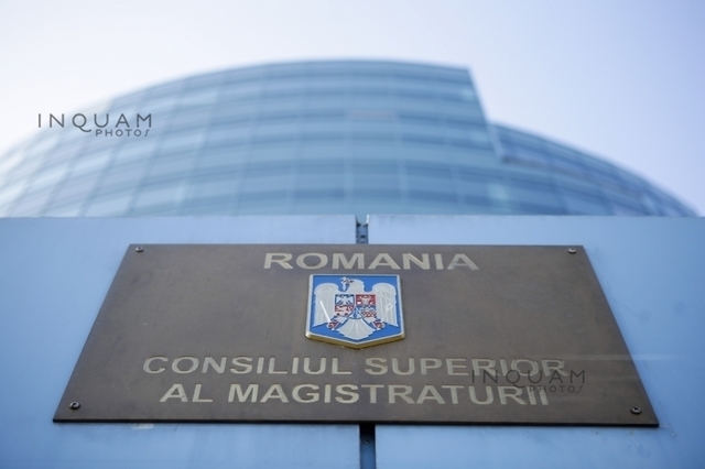 CSM: Lipsa cronică de personal a condus la situaţia în care activitatea unor instanţe judecătoreşti este grav afectată / Mai multe judecătorii lucrează cu un singur magistrat / Lipsesc 850 de judecători, iar concursurile sunt blocate de aproape 2 ani