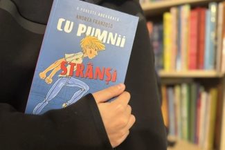 Volumul „Cu pumnii strânşi”, povestea adevărată a unui bully care a ales să se schimbe, lansată în limba română la Editura DPH