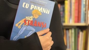 Volumul „Cu pumnii strânşi”, povestea adevărată a unui bully care a ales să se schimbe, lansată în limba română la Editura DPH