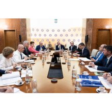 Guvern: Gradul de implementare al PNRR a depăşit 60% / Ilie Bolojan a cerut analizarea necesarului de finanţare de la bugetul de stat, pentru ca Ministerul Finanţelor să asigure banii / Situaţie specială la Ministerul Sănătăţii