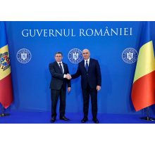 Premierul Ilie Bolojan, întâlnire cu preşedintele Parlamentului Republicii Moldova – Procesul de pregătire a aderării Republicii Moldova la Uniunea Europeană, pe agenda discuţiilor