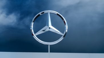 Mercedes-Benz accelerează cursa pentru conducere autonomă urbană în Europa şi pregăteşte lansarea sistemului în Germania până la sfârşitul anului