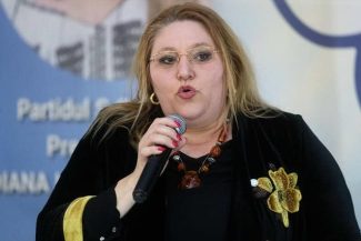 MOŢIUNE DE CENZURĂ – Şoşoacă: Parlamentarii S.O.S România vor vota pentru căderea Guvernului Bolojan, votul va fi la vedere
