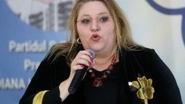 Consultări la Cotroceni – Preşedintele S.O.S România, Diana Iovanovici Şoşoacă: Am fost întrebaţi dacă avem o propunere de prim-ministru. L-am întrebat unde e programul de guvernare / I-am cerut demisia preşedintelui neconstituţional şi ilegitim