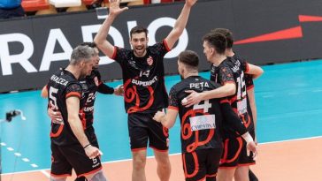 Volei masculin: Dinamo Bucureşti – Arcada Galaţi, scor 3-2, în al doilea meci al finalei Diviziei A