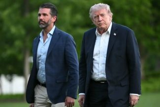 Trump anunţă că nu se duce la nunta fiului său mai mare, Don Jr., din cauza Războiului din Iran. ”Este important să rămân la Washington, D.C., la Casa Albă în această perioadă crucială”