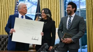 Directoarea serviciului american de informaţii, Tulsi Gabbard, demisionează