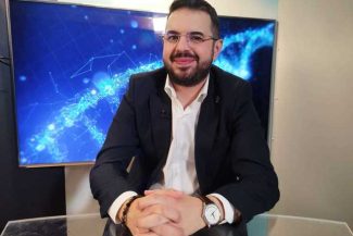 Dr. Bogdan Niţescu, specialist în chirurgie plastică: Am observat, în ultima vreme, o îmbunătăţire în ceea ce înseamnă intervenţiile la locul incidentelor şi transportul cu celeritate al pacienţilor la spital. Vreau să felicit echipele de intervenţie