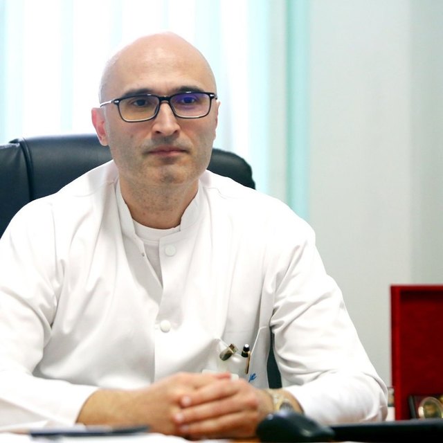 Dr. Cristian Oancea afirmă că, pentru întărirea imunităţii pulmonare, se recomandă curele saline şi cele cu aerosoli, la mare, dimineaţa şi seara