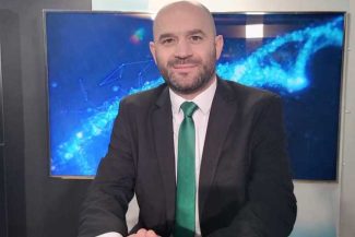Dr. Decebal Fodor, despre chirurgia robotică: Fără chirurgul de la consolă, robotul este doar o maşinărie scumpă. Robotul nu are autonomie, nu ia decizii singur, nici măcar nu sugerează anumite gesturi chirurgului