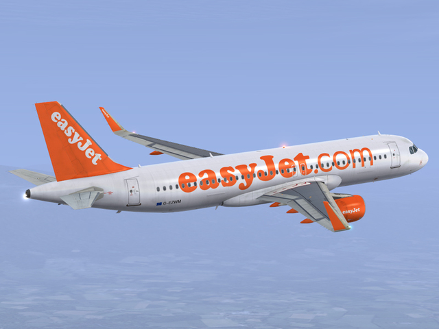 EasyJet a deviat un zbor după ce un pasager a semnalat echipajului prezenţa unei baterii externe în bagaj