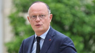 Fostul premier francez Édouard Philippe, în vizită la Kiev, după ce Rusia le-a cerut străinilor să evacueze capitala ucraineană