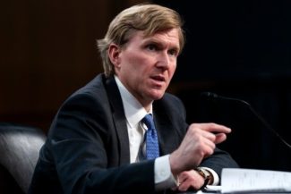 Administraţia Trump îşi suspendă participarea la Comisia Permanentă  Mixtă de Apărate Statele Unite-Canada şi acuză Ottawa că ”nu a făcut progrese credibile în angajamentele sale de apărare” şi nu contribuie suficient la apărarea Americii de Nord