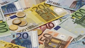 INS: Cifra de afaceri din serviciile de piaţă prestate în principal întreprinderilor în luna martie, în creştere ca serie brută cu 14,9%, raportat la februarie. Scădere, însă, comparativ cu martie 2025